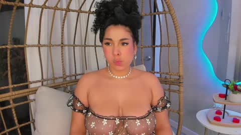 Mia online show from 02.10.25