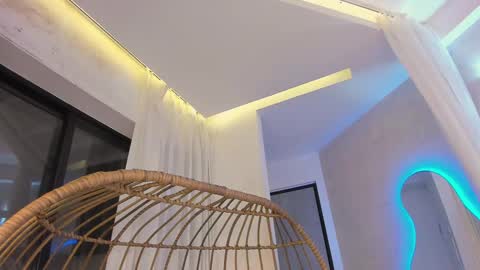 Mia online show from 02.11.25