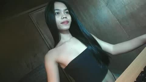 Snapshot of micaholics chatting on 10.12.25 Mica online show from 10.12.25