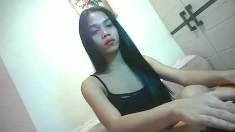 Snapshot of micaholics chatting on 10.29.25 Mica online show from 10.29.25