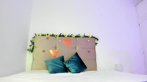 Snapshot of michael_and_sharon chatting on 02.25.25 Micky and Sharon online show from 02.25.25