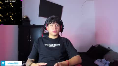 Snapshot of michael_kendall0 chatting on 01.21.25 michael independent model online show from 01.21.25