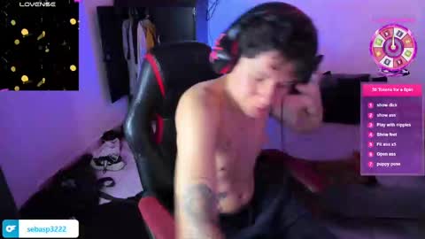 Snapshot of michael_kendall0 chatting on 02.14.25 michael independent model online show from 02.14.25