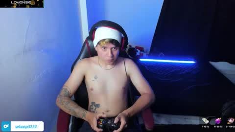 Snapshot of michael_kendall0 chatting on 10.18.25 michael independent model online show from 10.18.25