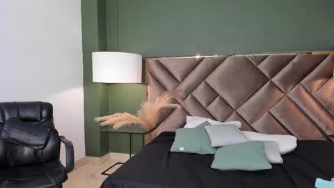 Snapshot of michael_magno chatting on 02.23.25 Michael Stevens online show from 02.23.25