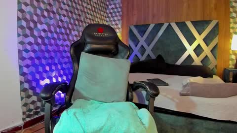 Snapshot of michael_magno chatting on 02.26.25 Michael Stevens online show from 02.26.25