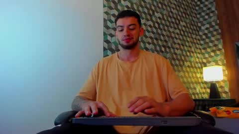 Snapshot of michael_magno chatting on 03.06.25 Michael Stevens online show from 03.06.25