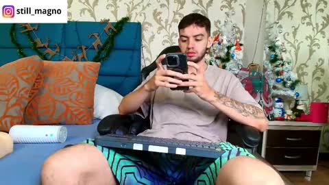 Snapshot of michael_magno chatting on 12.04.25 Michael Stevens online show from 12.04.25