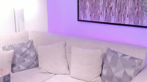 Michael Salens independent model online show from 02.19.25