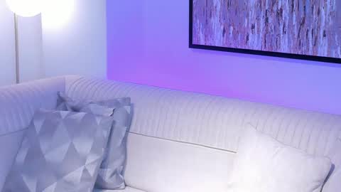 Michael Salens independent model online show from 02.24.25