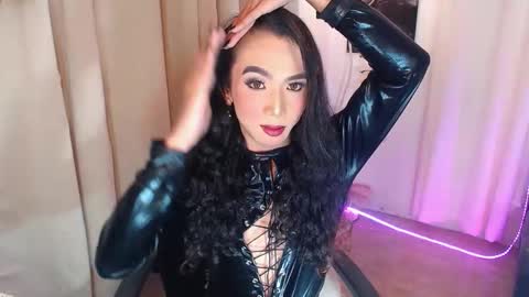 michaelagoddess online show from 10.30.25
