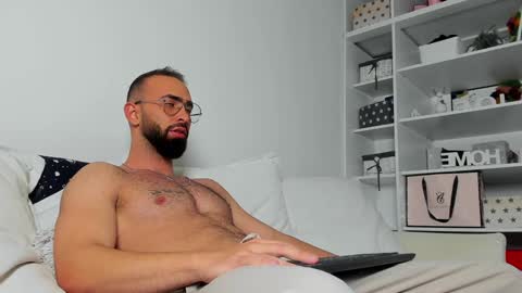 MichaelEvansx online show from 12.02.24