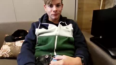 Snapshot of michaeltwinkboy chatting on 03.31.26 michaeltwinkboy online show from 03.31.26