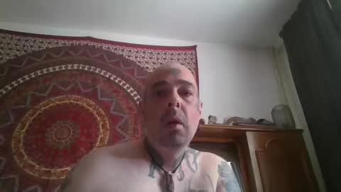 michawolf96 online show from 04.25.26