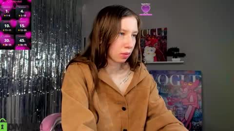 Snapshot of michele_mack chatting on 01.10.25 michele_mack online show from 01.10.25