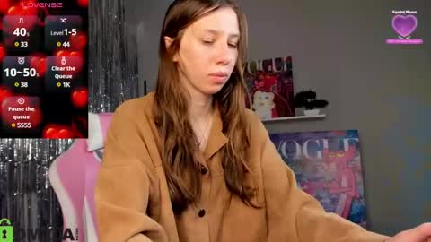 Snapshot of michele_mack chatting on 01.10.25 michele_mack online show from 01.10.25