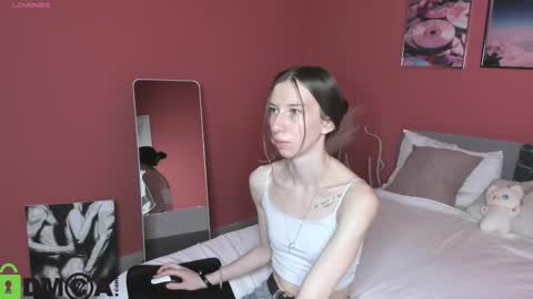 Snapshot of michele_mack chatting on 09.09.25 michele_mack online show from 09.09.25