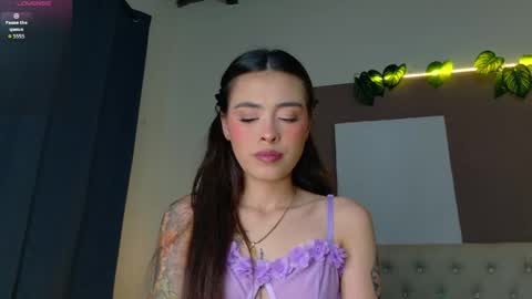Snapshot of michele_rooss00 chatting on 05.10.26 melannie follow my new page online show from 05.10.26
