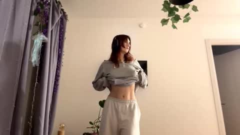 Mary online show from 12.21.25