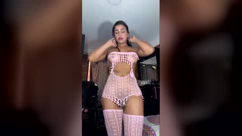 MICHELLE DE LA TORRE online show from 02.25.26