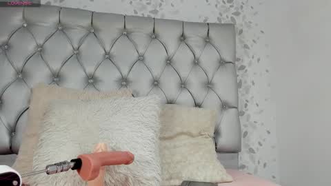 Snapshot of michelle_perla chatting on 09.22.25 michelle perla online show from 09.22.25