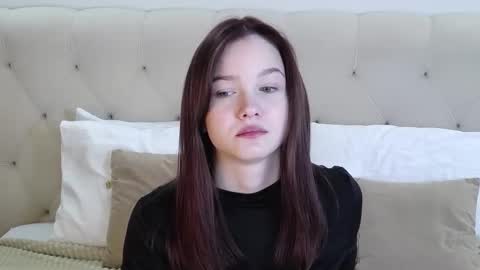 Michelle online show from 11.03.25