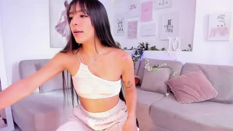 Michelle online show from 01.04.25