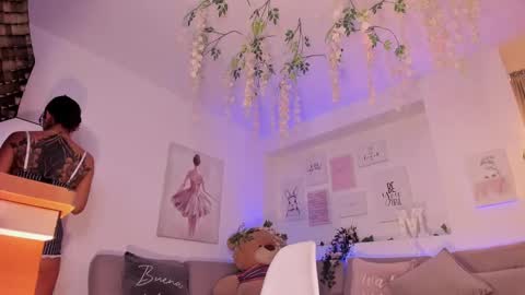 Michelle online show from 01.12.25