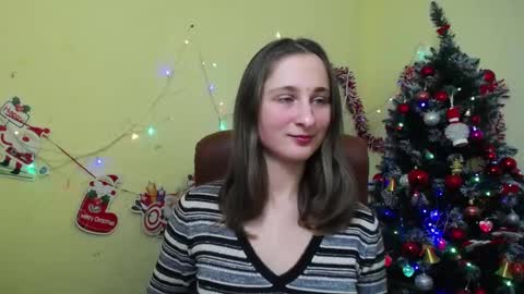 Snapshot of michellee11 chatting on 12.29.24 Michel online show from 12.29.24