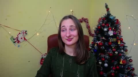 Snapshot of michellee11 chatting on 01.04.25 Michel online show from 01.04.25