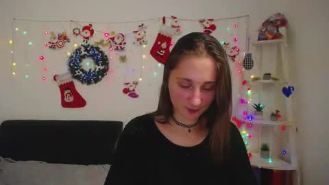 Snapshot of michellee11 chatting on 01.08.25 Michel online show from 01.08.25