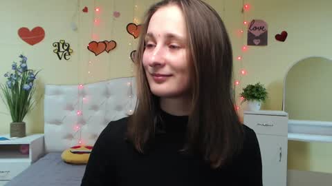 Snapshot of michellee11 chatting on 02.21.25 Michel online show from 02.21.25