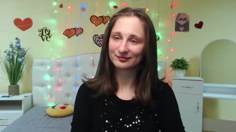 Snapshot of michellee11 chatting on 03.05.25 Michel online show from 03.05.25