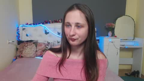 Snapshot of michellee11 chatting on 04.29.26 Michel online show from 04.29.26