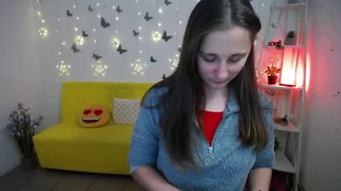Snapshot of michellee11 chatting on 05.04.26 Michel online show from 05.04.26
