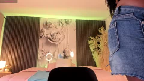 michellepreston_ online show from 04.05.26