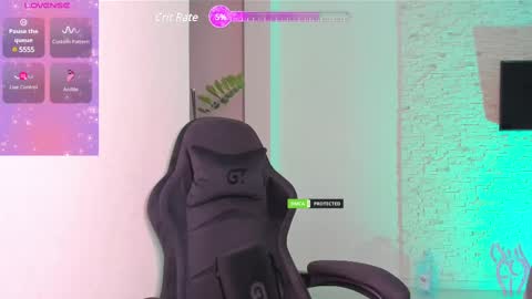 Michellee online show from 02.10.25