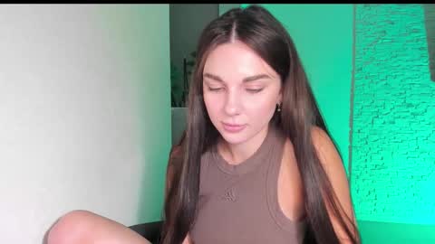 Michellee online show from 09.27.25