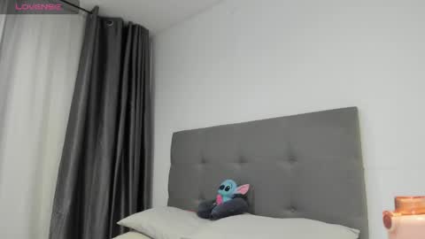 Snapshot of michi_luck_ chatting on 05.27.26 Lizeth Your love online show from 05.27.26