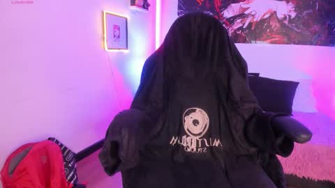 Snapshot of michonne_09 chatting on 11.22.25 michonne_09 online show from 11.22.25