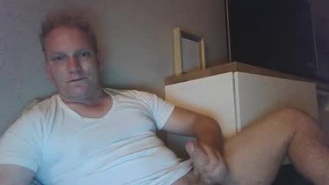 mickkxl online show from 09.18.25