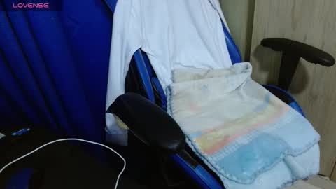 Snapshot of miculohot chatting on 03.13.26 vanesa sexy online show from 03.13.26