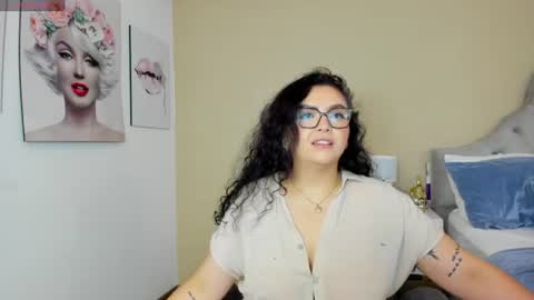 mid nightpeach online show from 06.12.26