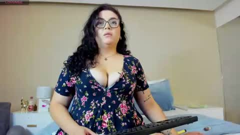mid nightpeach online show from 06.13.26