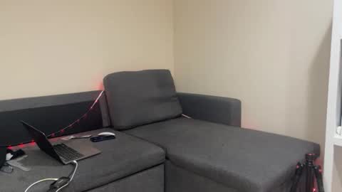 Snapshot of midgettripod1 chatting on 12.14.25 Aaron online show from 12.14.25