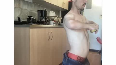 Snapshot of midgettripod1 chatting on 03.31.26 Aaron online show from 03.31.26