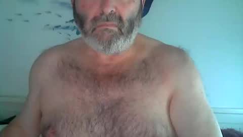 Snapshot of midhir chatting on 01.18.26 kike online show from 01.18.26