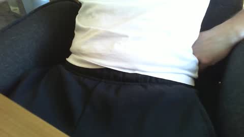 Snapshot of midlifemuscle17941 chatting on 04.30.26 midlifemuscle17941 online show from 04.30.26