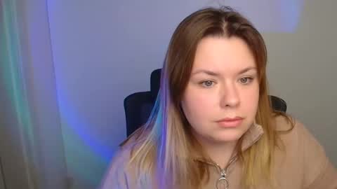 Snapshot of midnightmariana chatting on 10.16.25 Mariana online show from 10.16.25