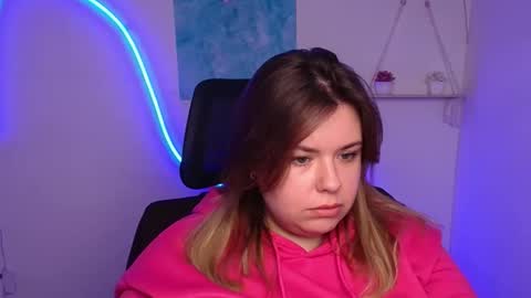 Snapshot of midnightmariana chatting on 11.12.25 Mariana online show from 11.12.25